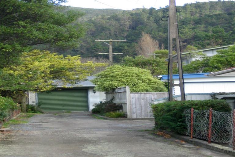 Photo of property in 15 Korau Grove, Stokes Valley, Lower Hutt, 5019