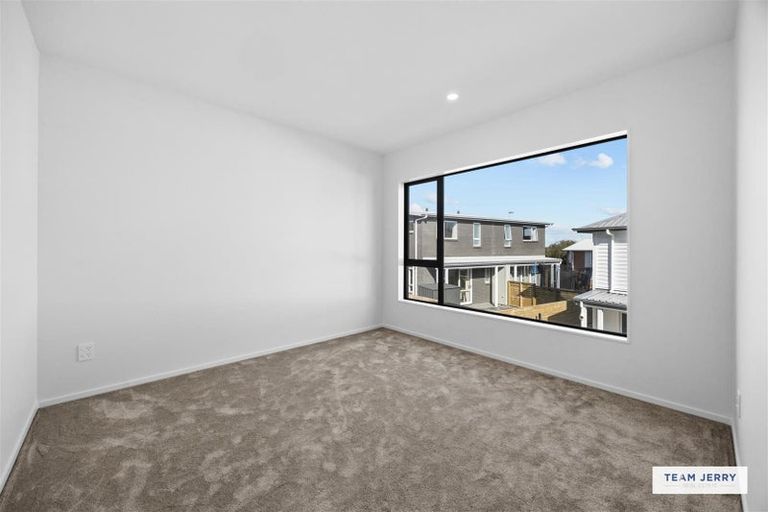 Photo of property in 339b Bucklands Beach Road, Bucklands Beach, Auckland, 2012