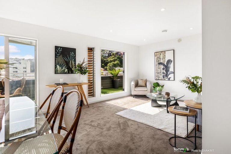 Photo of property in 14u3 Oriental Terrace, Oriental Bay, Wellington, 6011