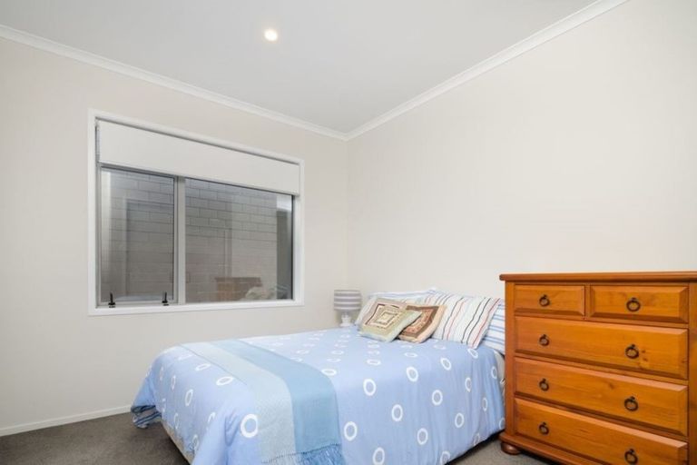 Photo of property in 8 Poaka Road, Hobsonville, Auckland, 0618