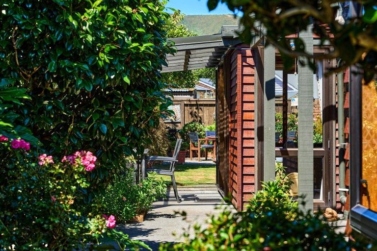 Photo of property in 70 Hautana Street, Woburn, Lower Hutt, 5010