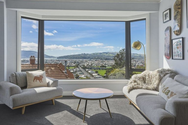 Photo of property in 11 Middleton Road, Kew, Dunedin, 9012