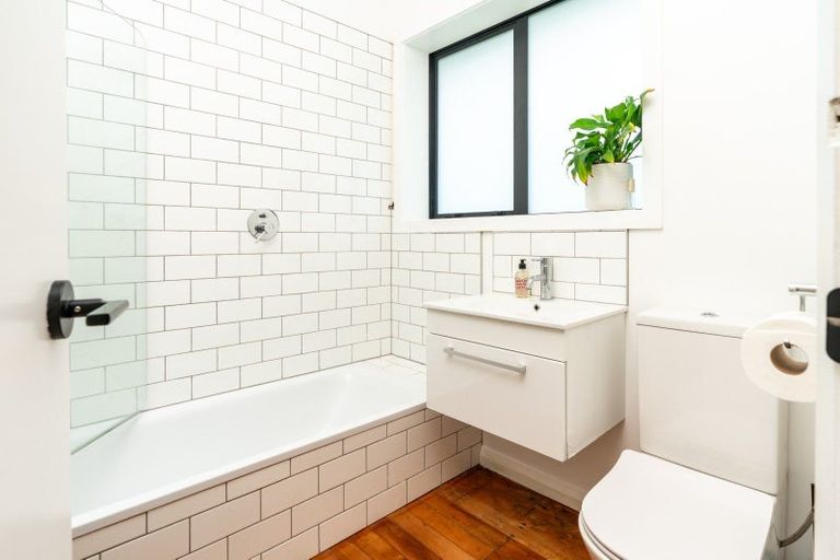 Photo of property in 13 Elphinstone Avenue, Strathmore Park, Wellington, 6022