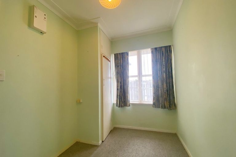 Photo of property in 14 Meadowvale Avenue, Forrest Hill, Auckland, 0620