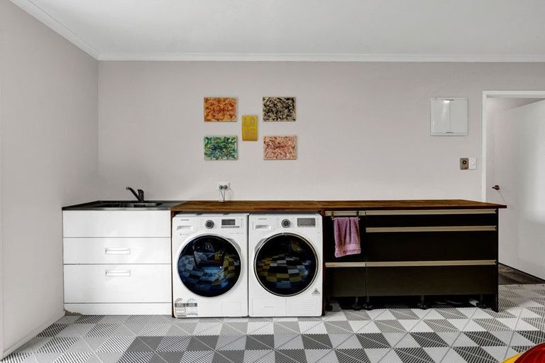 Photo of property in 25b Dolphin Parade, Bell Block, New Plymouth, 4312