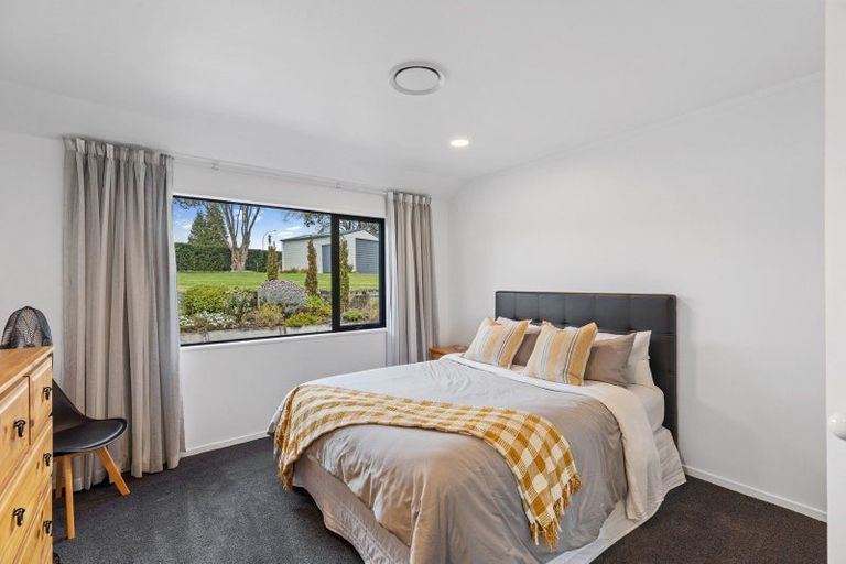 Photo of property in 135r Waikite Road, Welcome Bay, Tauranga, 3175