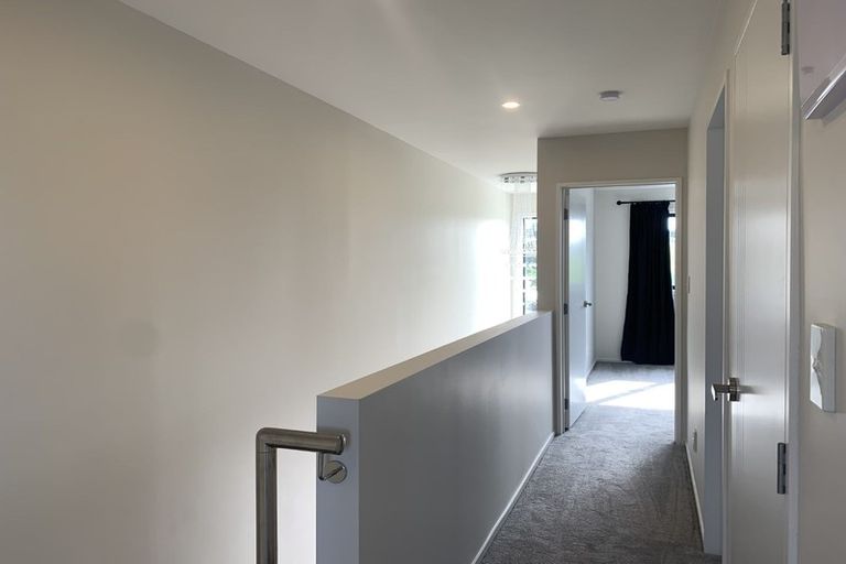 Photo of property in 28 Paina Crescent, Massey, Auckland, 0614