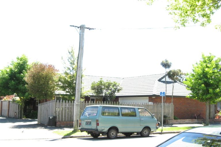 Photo of property in 40a Merrin Street, Avonhead, Christchurch, 8042