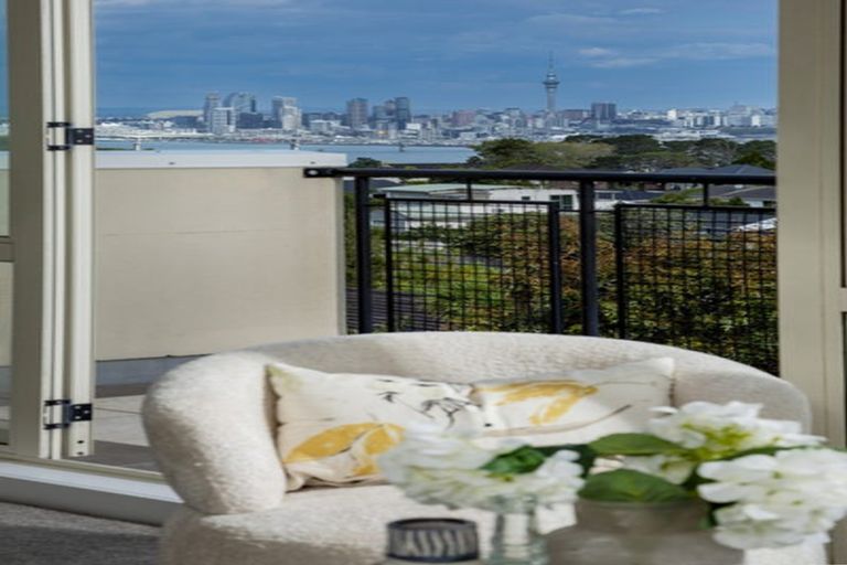 Photo of property in 18/166 Mokoia Road, Chatswood, Auckland, 0626