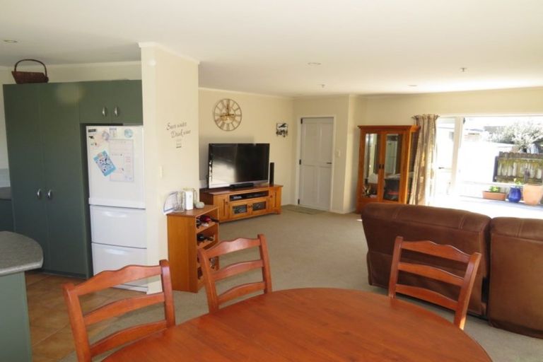 Photo of property in 3 Mayfair Close, Whitianga, 3510