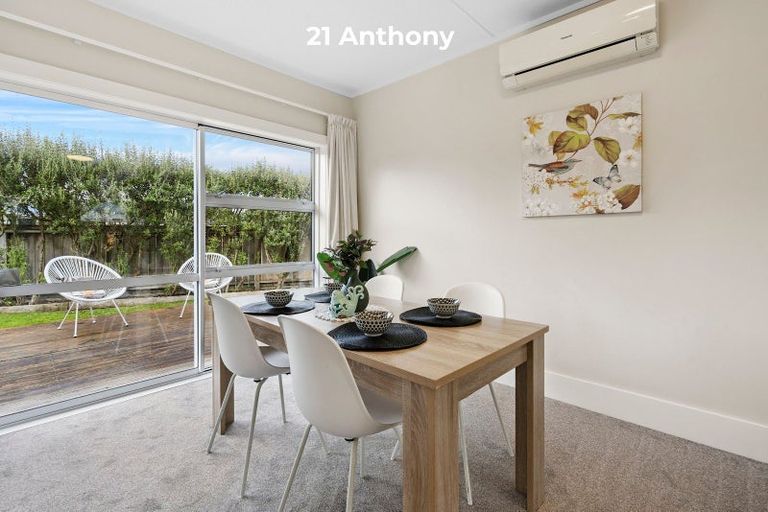 Photo of property in 21 Anthony Grove, Paraparaumu Beach, Paraparaumu, 5032