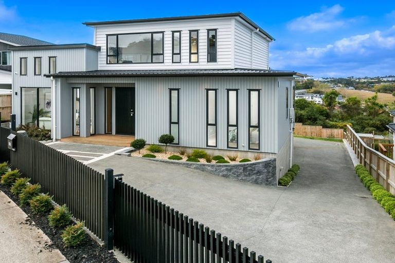 Photo of property in 23 Paikea Street, Albany Heights, Auckland, 0632