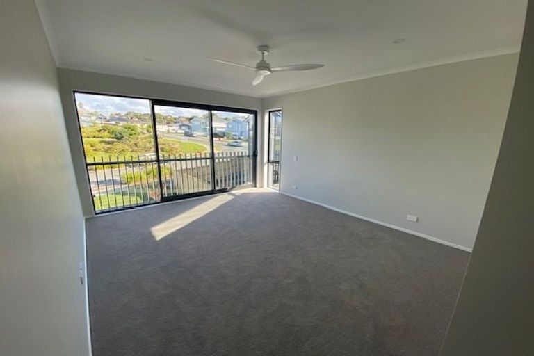 Photo of property in 120 Symes Drive, Red Beach, 0932