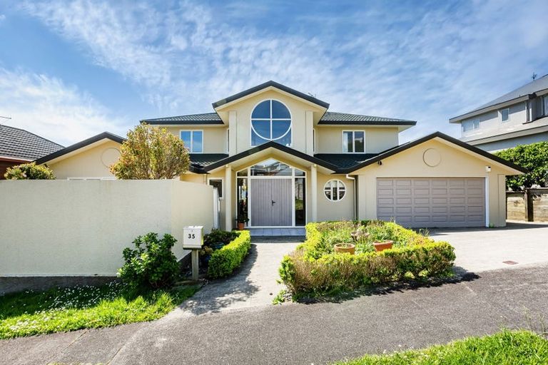 Photo of property in 35 Halladale Road, Papakowhai, Porirua, 5024