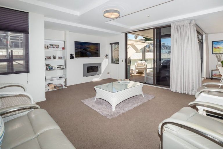 Photo of property in 13/48 Marine Parade, Mount Maunganui, 3116