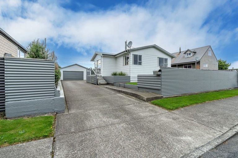Photo of property in 3 O'byrne Street, Waikiwi, Invercargill, 9810