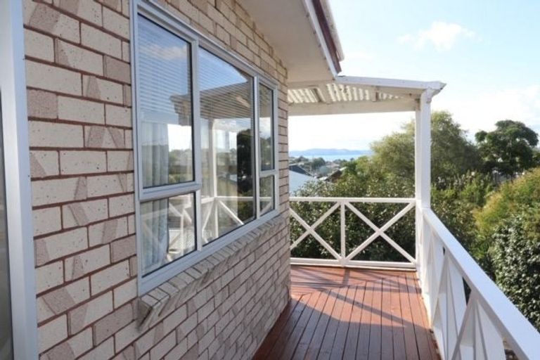 Photo of property in 35a Wade River Road, Stanmore Bay, Whangaparaoa, 0932