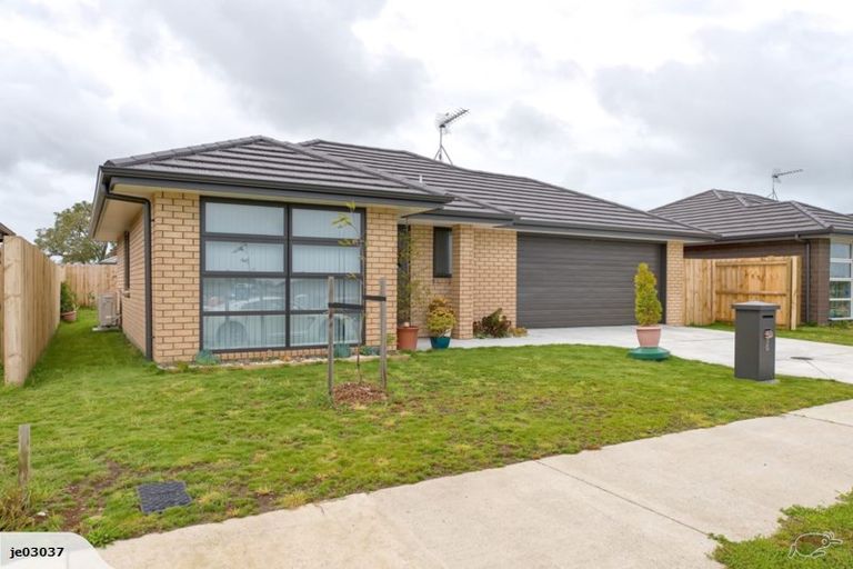 Photo of property in 8 Matawai Puna Drive, Pukekohe, 2120