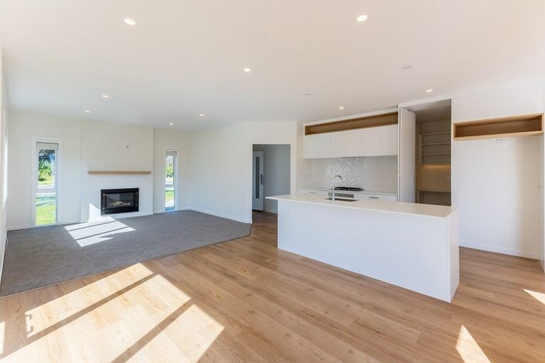 Photo of property in 23 Frimley Terrace, Waikanae Beach, Waikanae, 5036