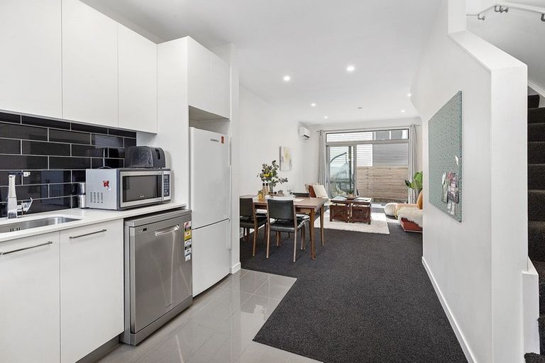 Photo of property in 4/24 Tamar Street, Island Bay, Wellington, 6023