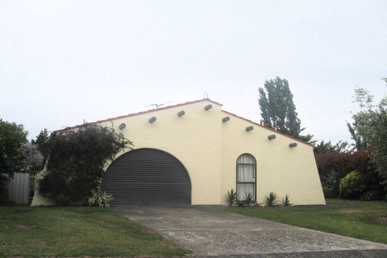 Photo of property in 14 Saunders Place, Te Puke, 3119