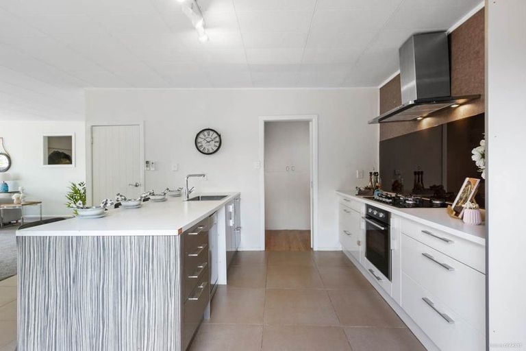 Photo of property in 135c Rosier Road, Glen Eden, Auckland, 0602