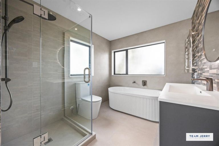 Photo of property in 339b Bucklands Beach Road, Bucklands Beach, Auckland, 2012