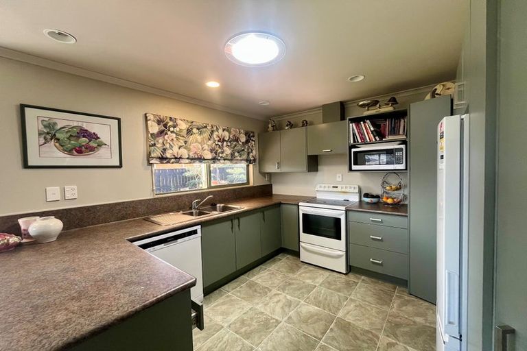 Photo of property in 7 Belgrove Drive, Waipukurau, 4200