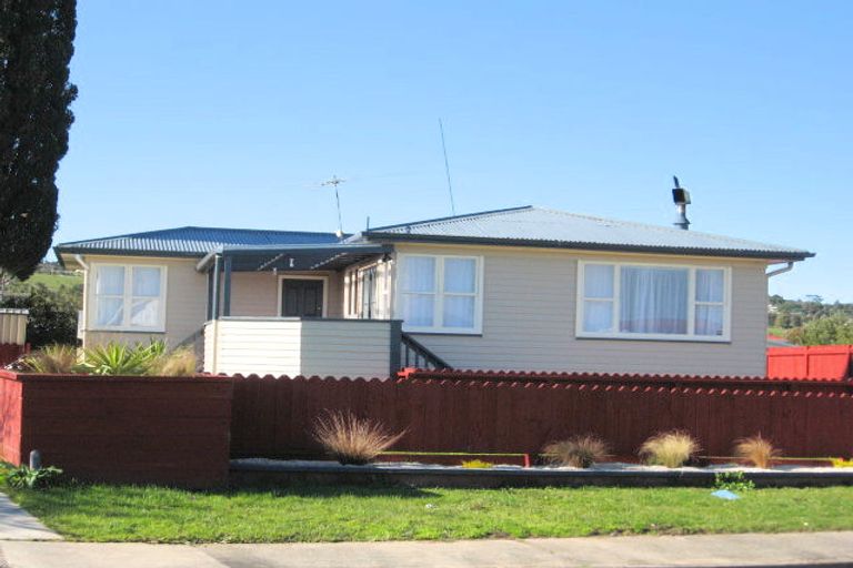 Photo of property in 27 Belgrave Place, Papakura, 2110