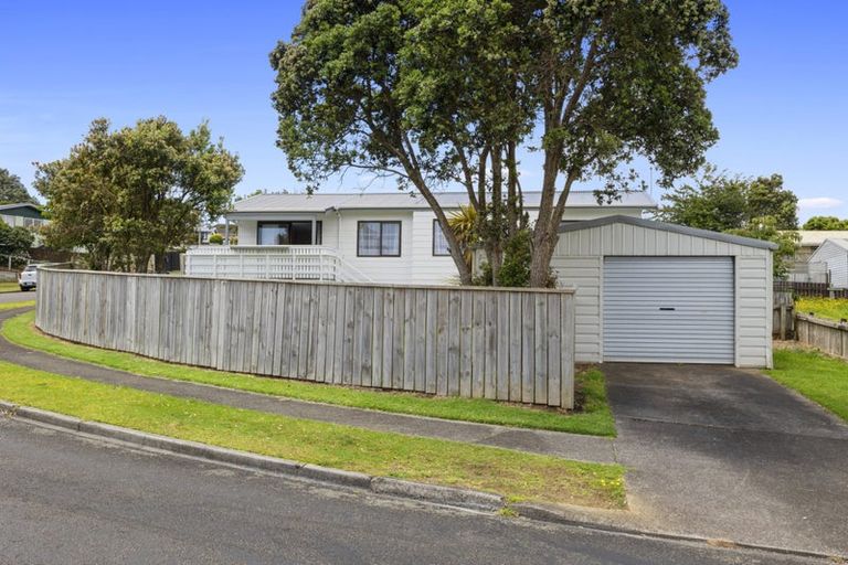 Photo of property in 8 Tahurangi Place, Spotswood, New Plymouth, 4310