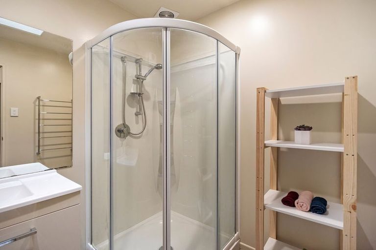 Photo of property in 10/14 Malaghan Street, Queenstown, 9300