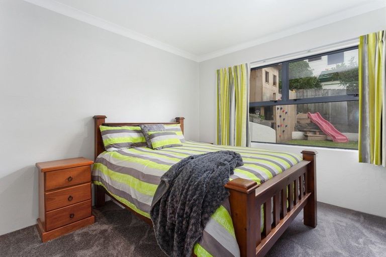 Photo of property in 2 Panorama Place, Coastlands, Whakatane, 3120