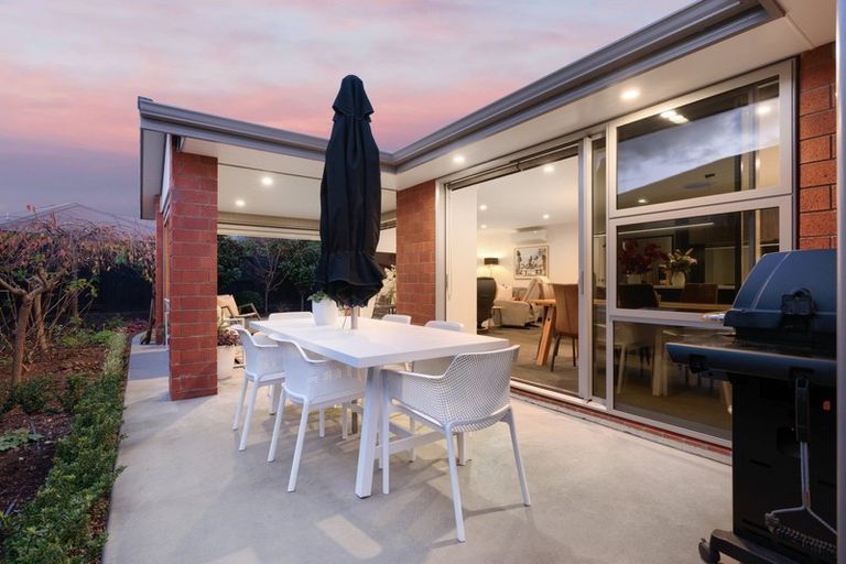 Photo of property in 21 Kahuparere Crescent, Pyes Pa, Tauranga, 3112