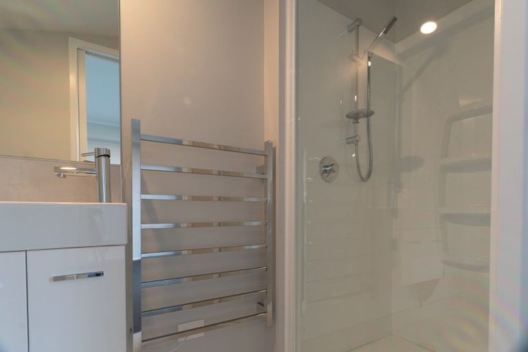Photo of property in 2 Kawapani Lane, Kumeu, 0810