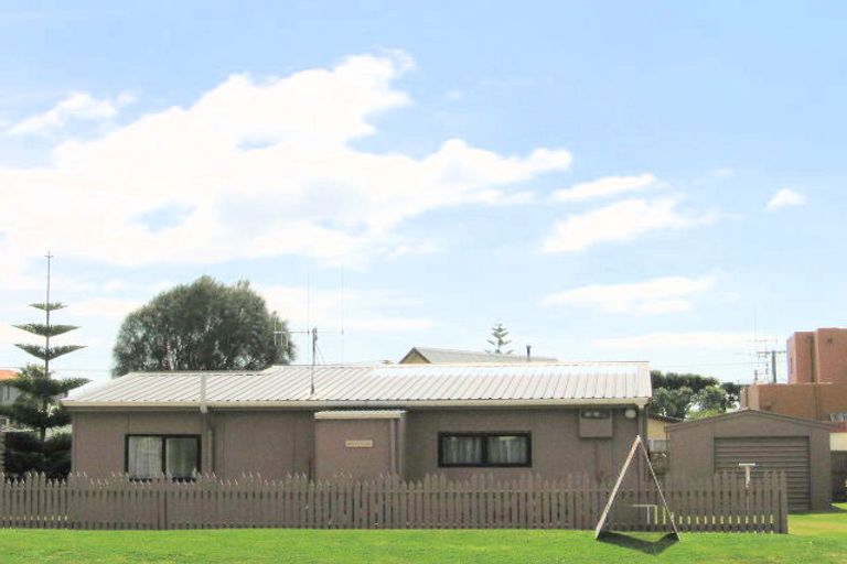 Photo of property in 1151 Papamoa Beach Road, Papamoa Beach, Papamoa, 3118