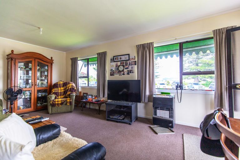 Photo of property in 20 Wainui Road, Raglan, 3225