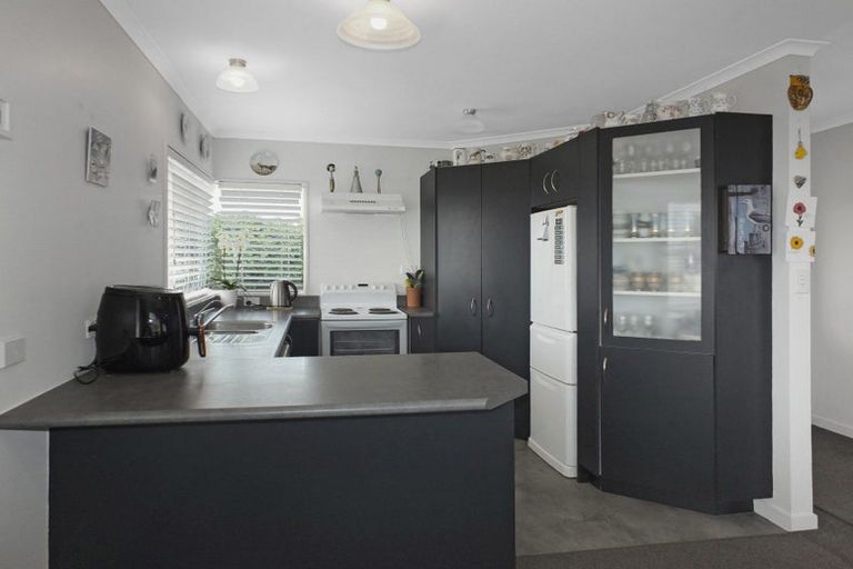 Photo of property in 62 Andrews Street, Foxton Beach, Foxton, 4815