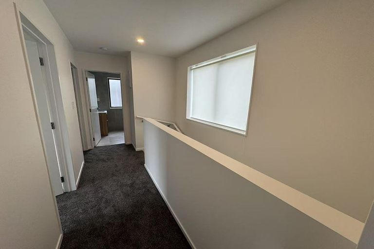 Photo of property in 11a Mawney Road, Henderson, Auckland, 0610