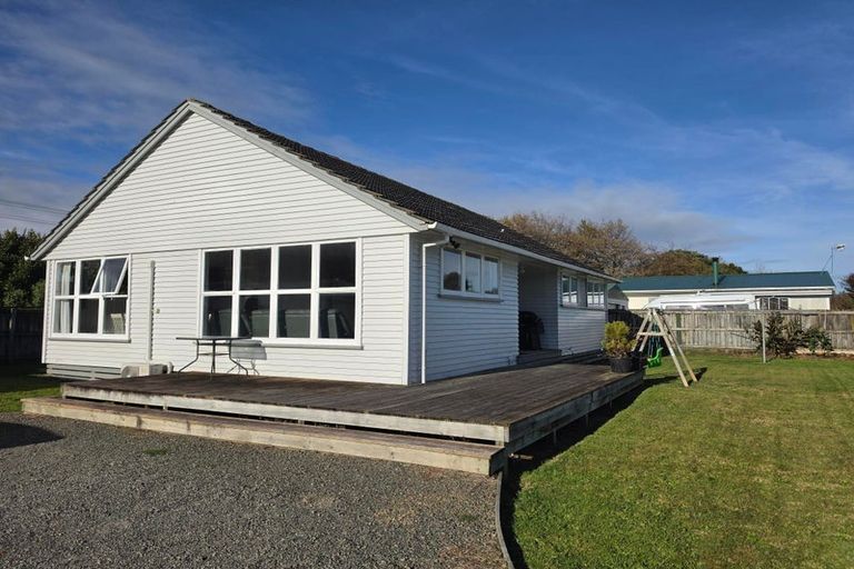 Photo of property in 1 Strathmore Avenue, Levin, 5510