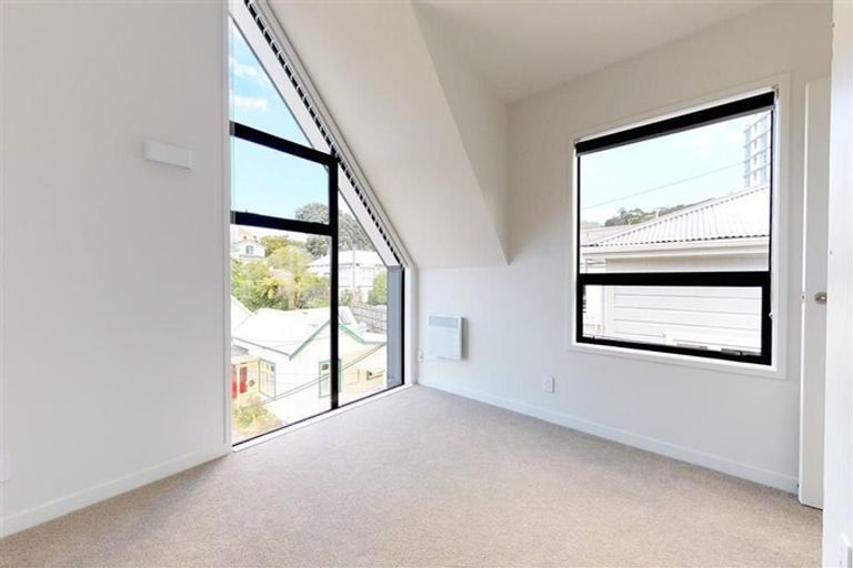 Photo of property in 17u1 Nairn Street, Mount Cook, Wellington, 6011