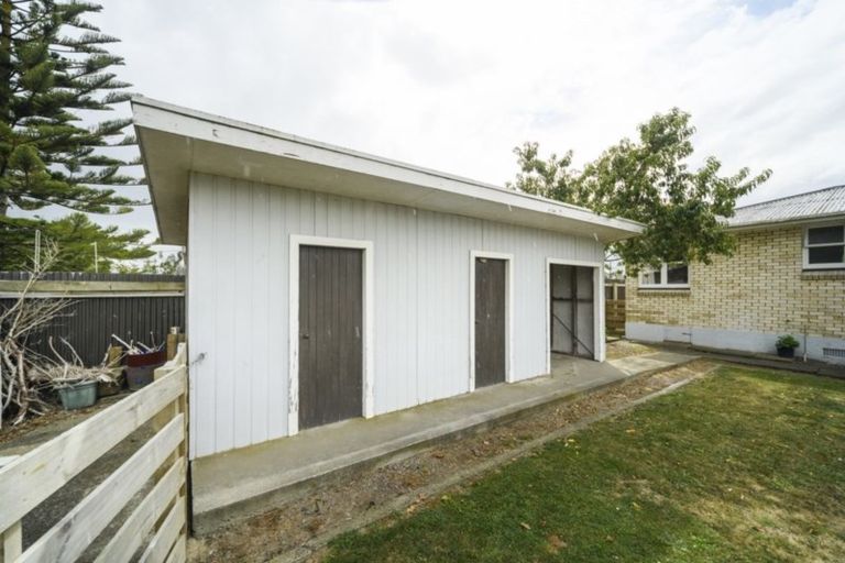 Photo of property in 24 Potaka Street, Marton, 4710