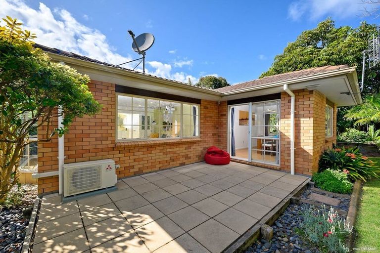 Photo of property in 55 Bob Charles Drive, Golflands, Auckland, 2013