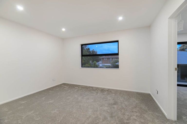 Photo of property in 44b Godley Road, Green Bay, 0604