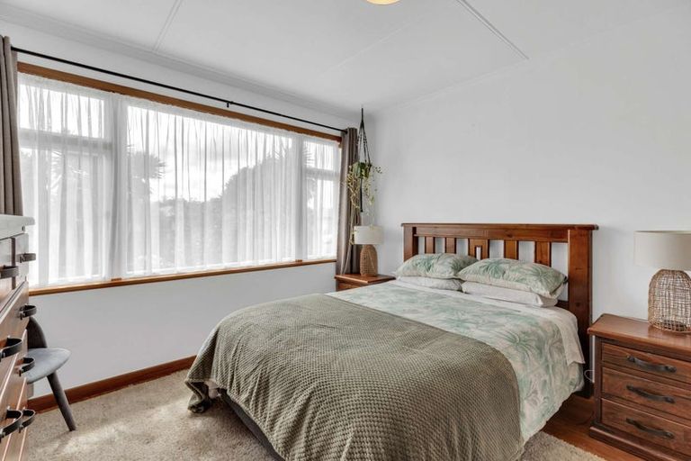 Photo of property in 4 Belvedere Crescent, Takaro, Palmerston North, 4412