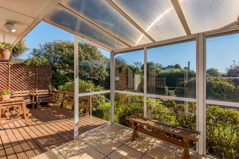 Photo of property in 88 Springs Road, Hornby, Christchurch, 8042