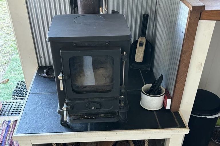 Photo of property in 2 Hill Street, Macraes, Palmerston, 9483