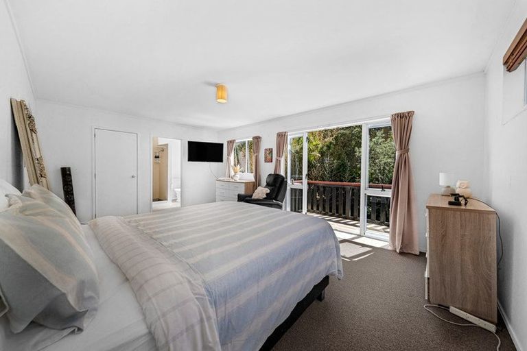 Photo of property in 883 Swanson Road, Swanson, Auckland, 0612
