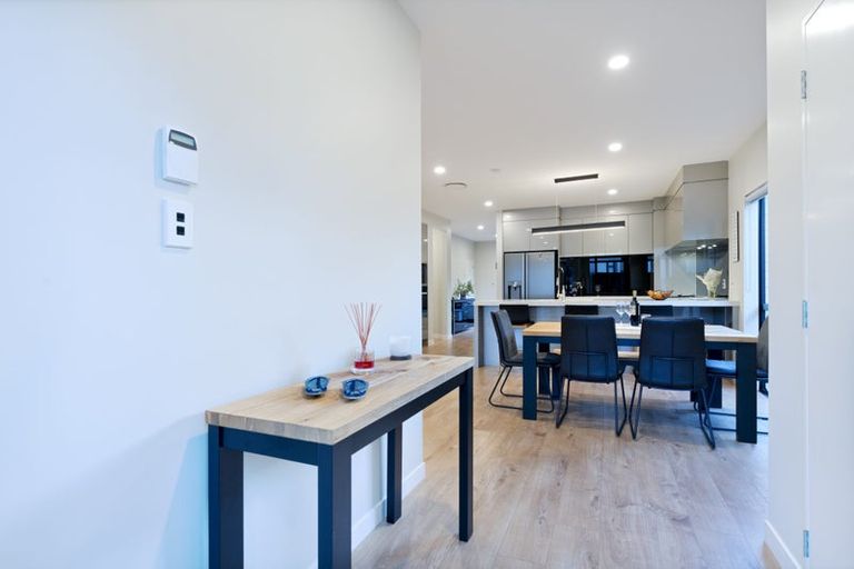 Photo of property in 23b Westgate Drive, Westgate, Auckland, 0614