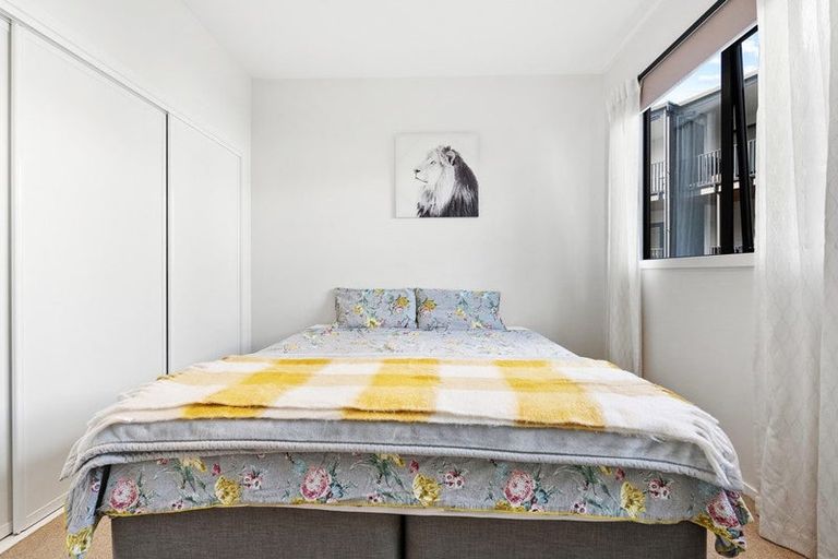 Photo of property in 69 Rangihina Road, Hobsonville, Auckland, 0616