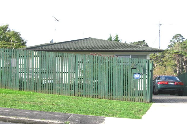 Photo of property in 36 Fitzwater Place, Henderson, Auckland, 0612